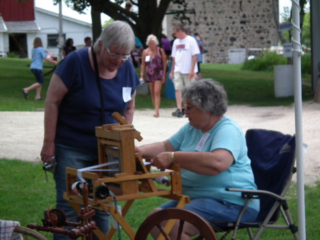 Sue Showing Edith The Techniques of Weave 